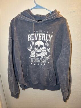 Charlotte Russe Gray Beverly Hills Skull Graphic Crewneck